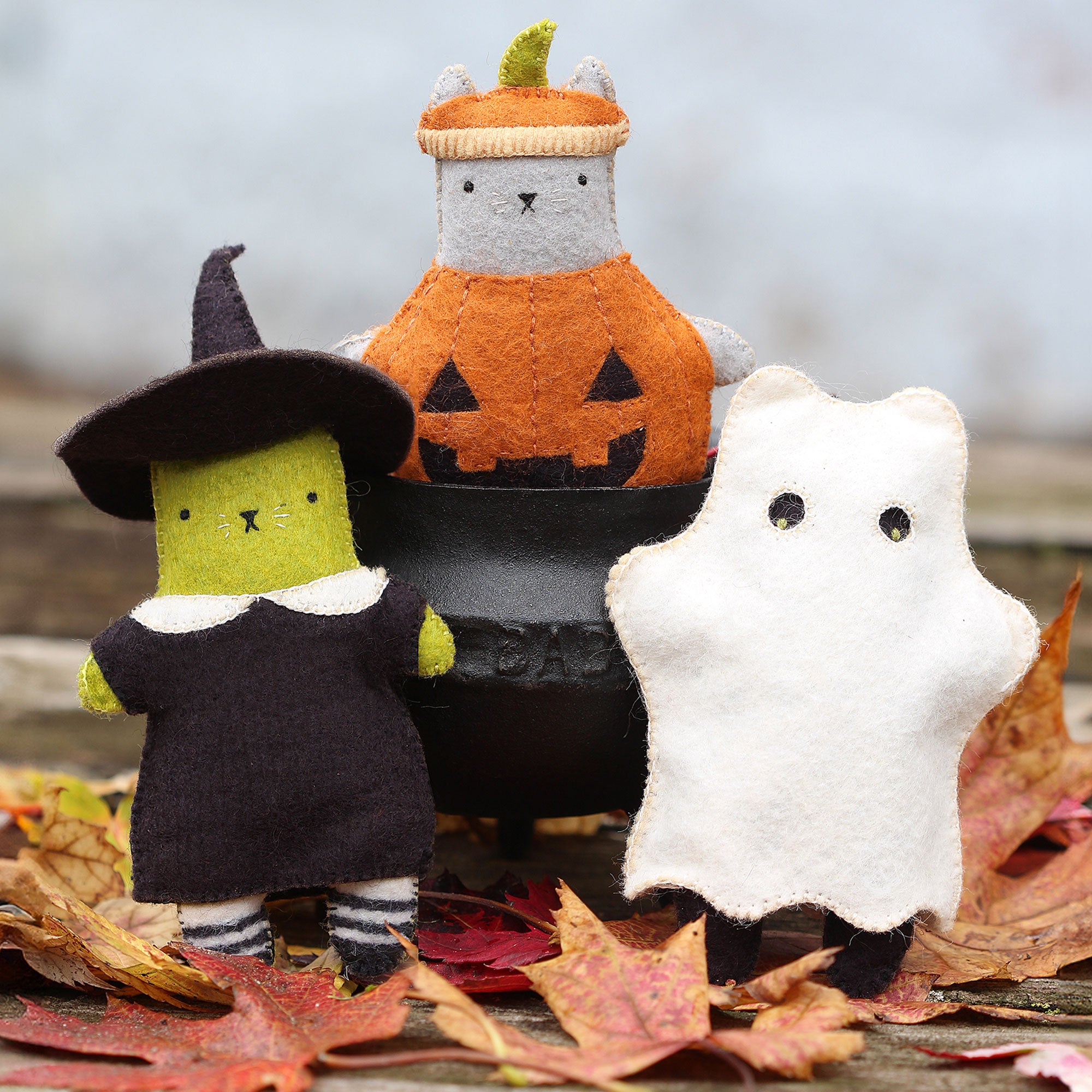 DIY Felt Halloween Cat Dolls with Michelle Galletta of Kiriki Press